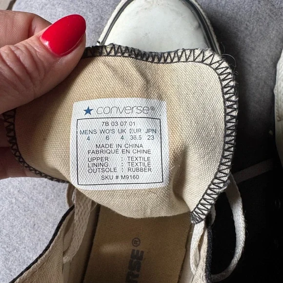 Converse Black and White High-Tops - Picture 4 of 6